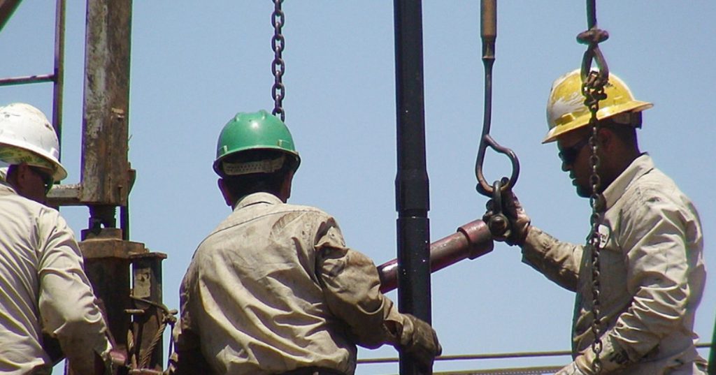 Expensive oil puts pressure on stock growth