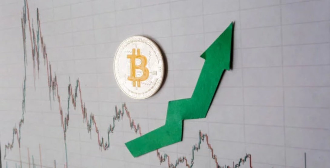 Meteoric Crypto Recovery: Bitcoin Price Above $8,000