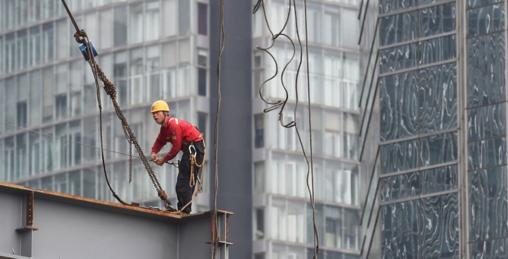 China’s Growth Slides to Weakest Pace in Almost Three Decades