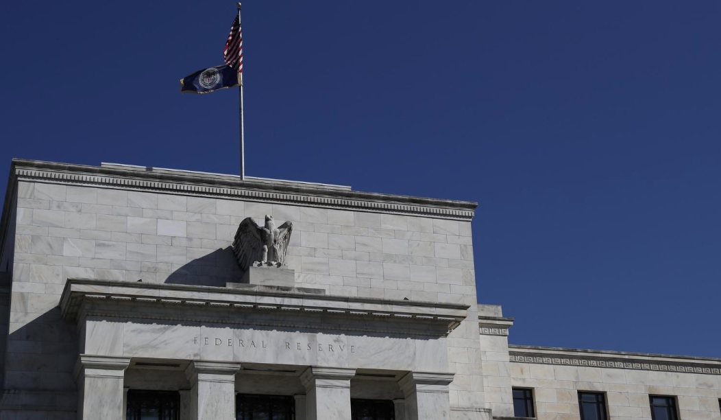 Fed policymakers ‘open’ to rate cut as risks to outlook rise