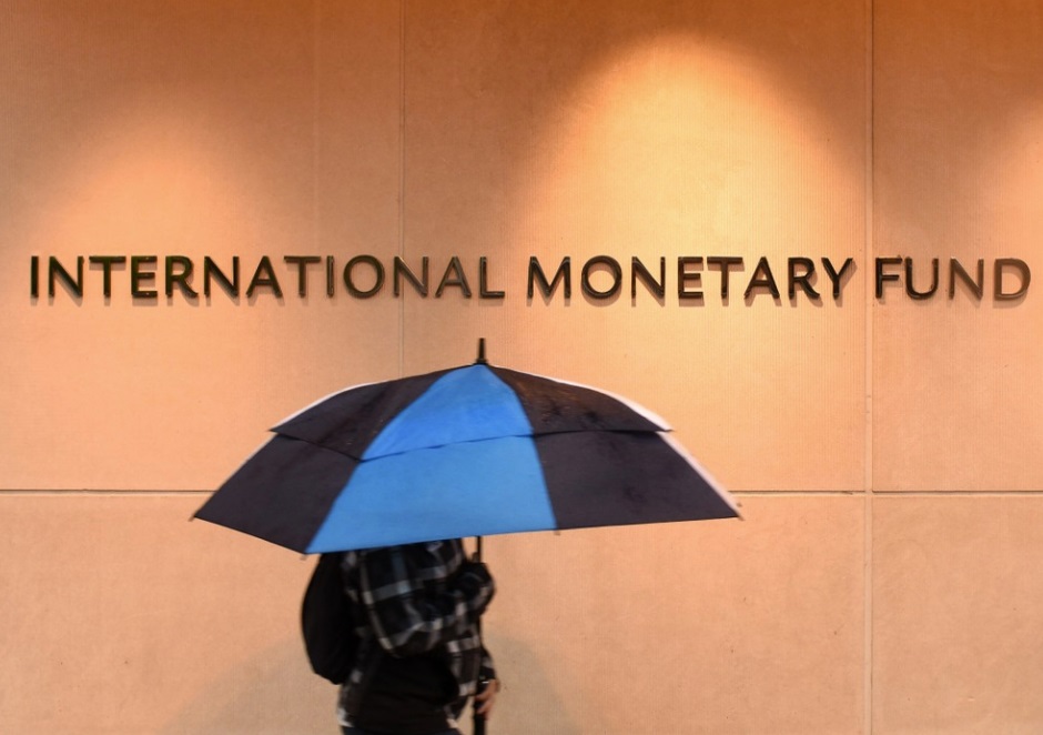 IMF Forecast Triggers Fears of Global Economy at Brink of Recession