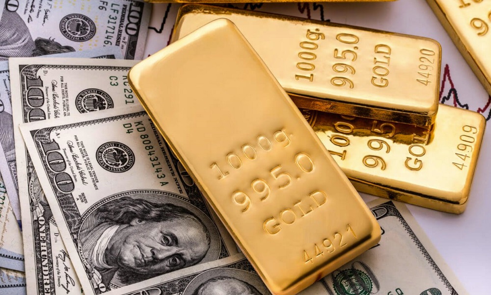 Is Gold Preparing for a Massive Rally? Investors Believe So