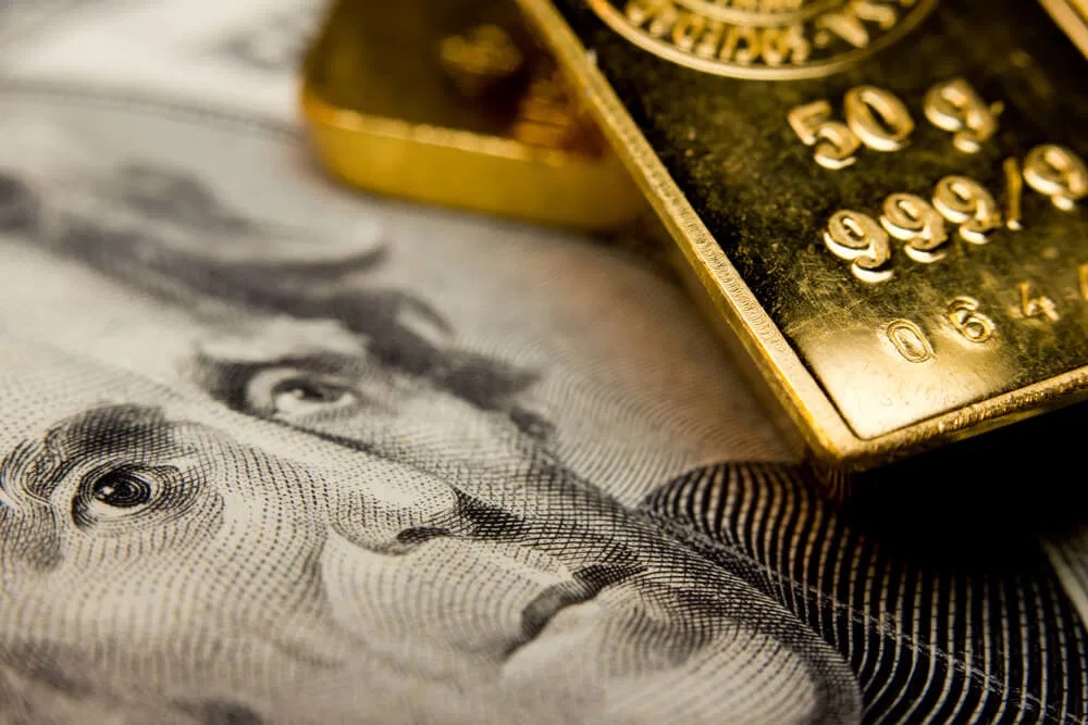 Gold Traders Target Yearly-Highs as Trump Tariffs Risk Stock Market Selloff