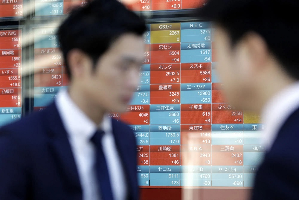 Stocks Climb Globally After Halt in China Sell-Off